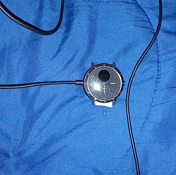 Watch - Picture 2 of 3